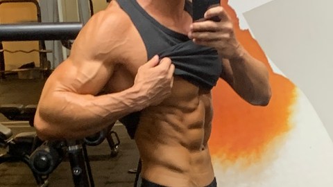 musclehunkbrad